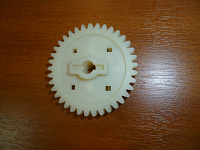 Шестерня привода насоса масляного KM178/Oil pump drive gear